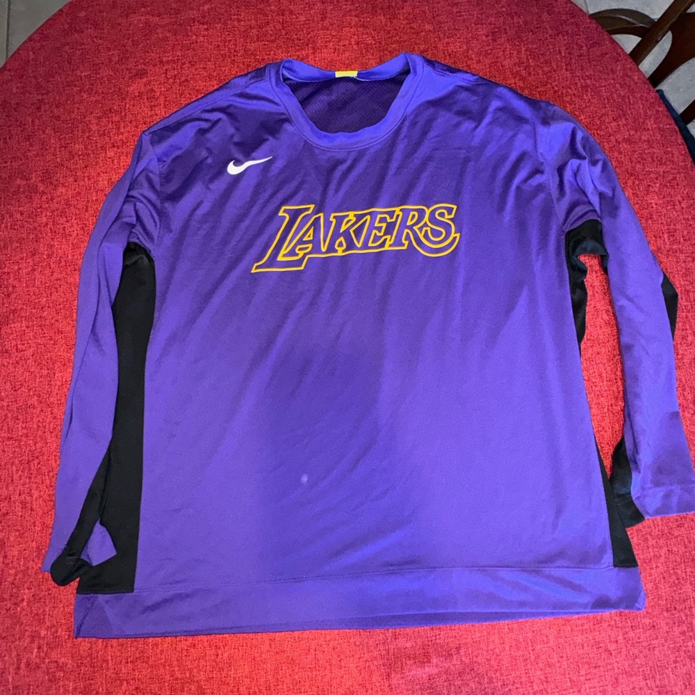 👉🏼NWOT👈🏼 Men's Los Angeles Lakers Nike NBA Purple Long Sleeve Performance Shirt - Picture 3 of 6